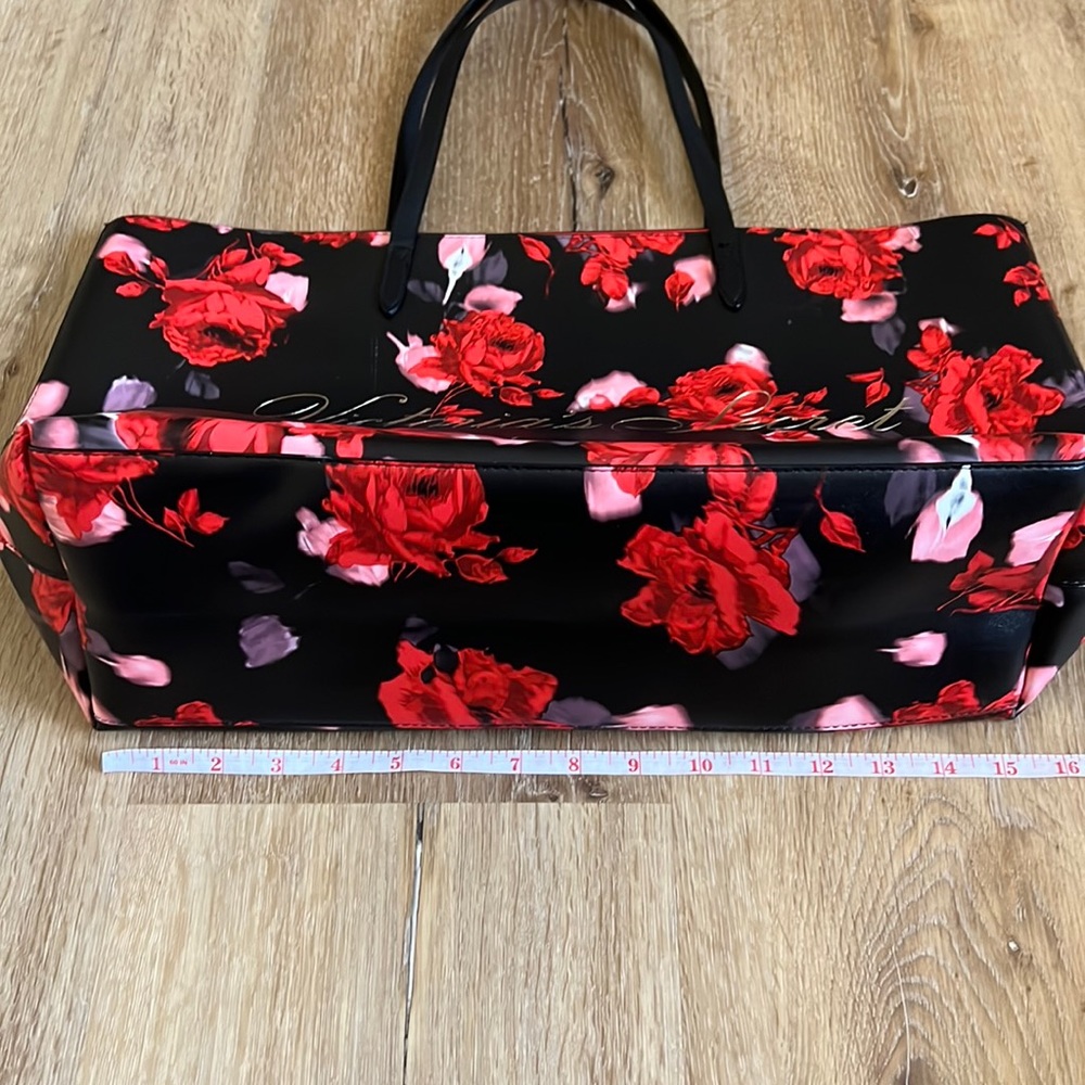 Large Tote - Picture 3 of 16
